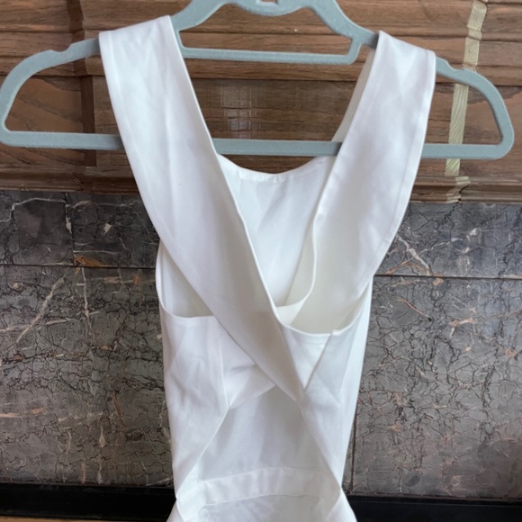 REVOLVE LEILA DRESS NEVER WORN SIZE 2 DRESS NWT - Picture 9 of 9